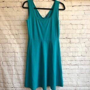 Teal casual sundress. Belt/accessories dress it up! Medium.
